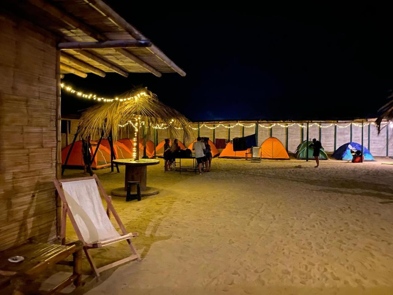 Camping Pepon Surf Camp Máncora