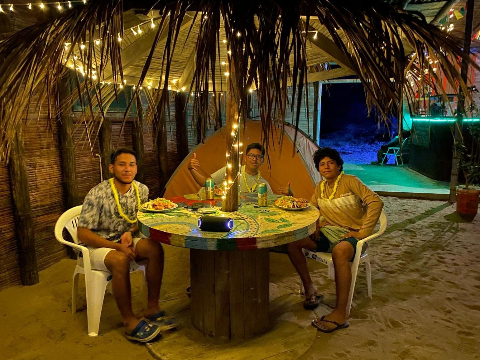Pepon Surf Camp Máncora